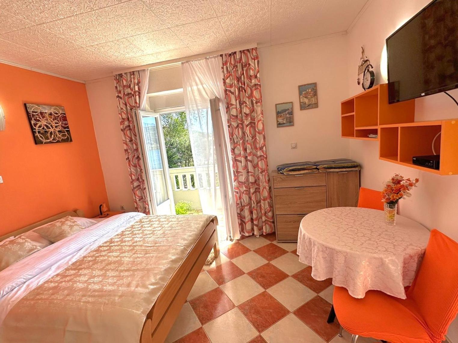 Apartments Okuka Тиват Экстерьер фото