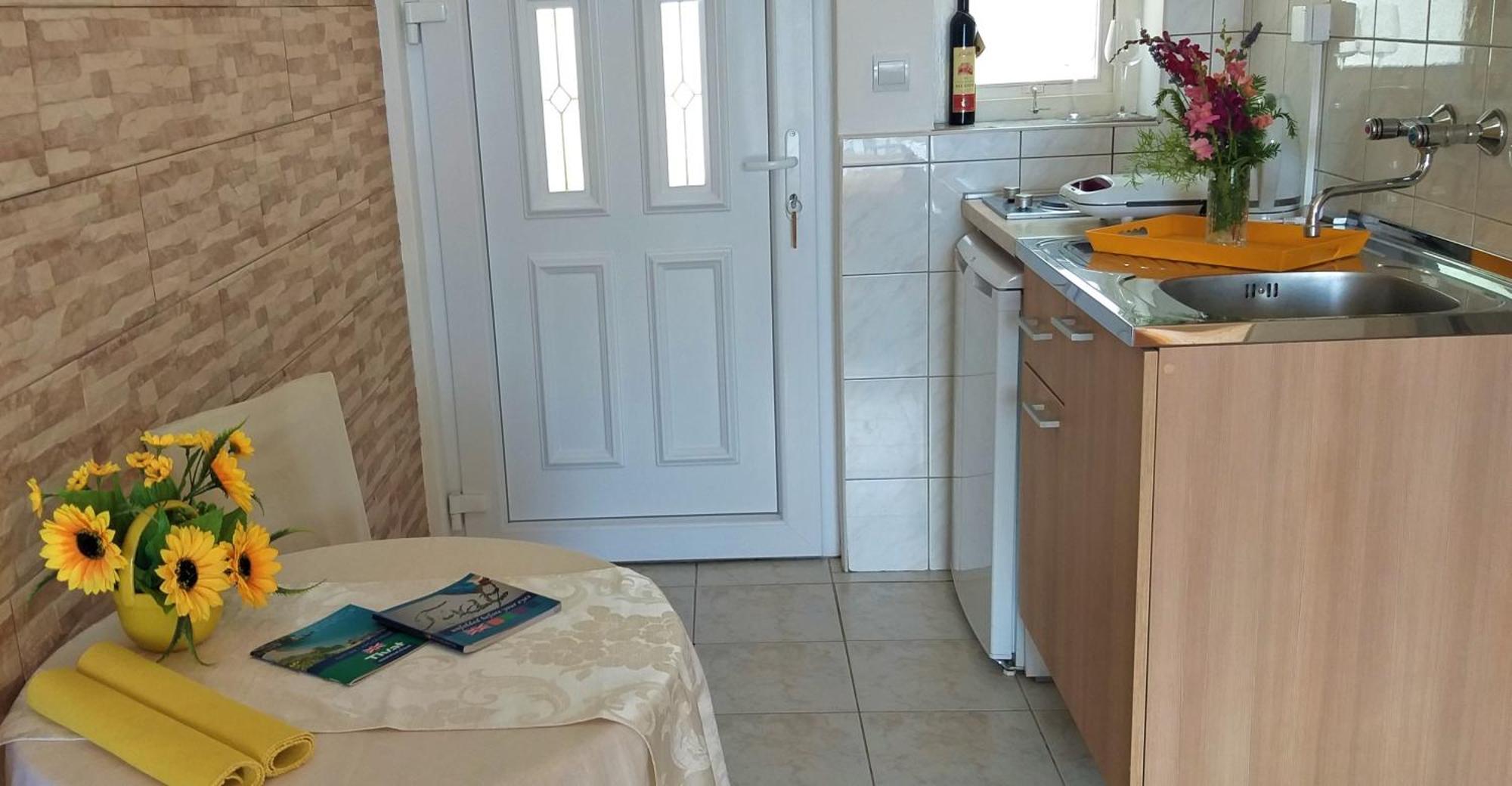 Apartments Okuka Тиват Экстерьер фото